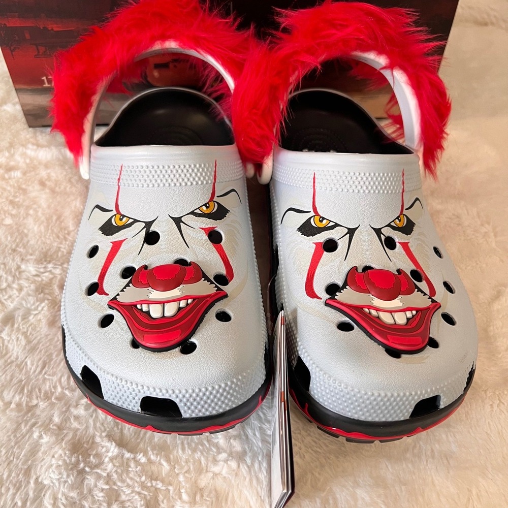Crocs x IT Chapter 2 Pennywise Classic Clog Shoes Red Fur Size M9 / W11 NWB